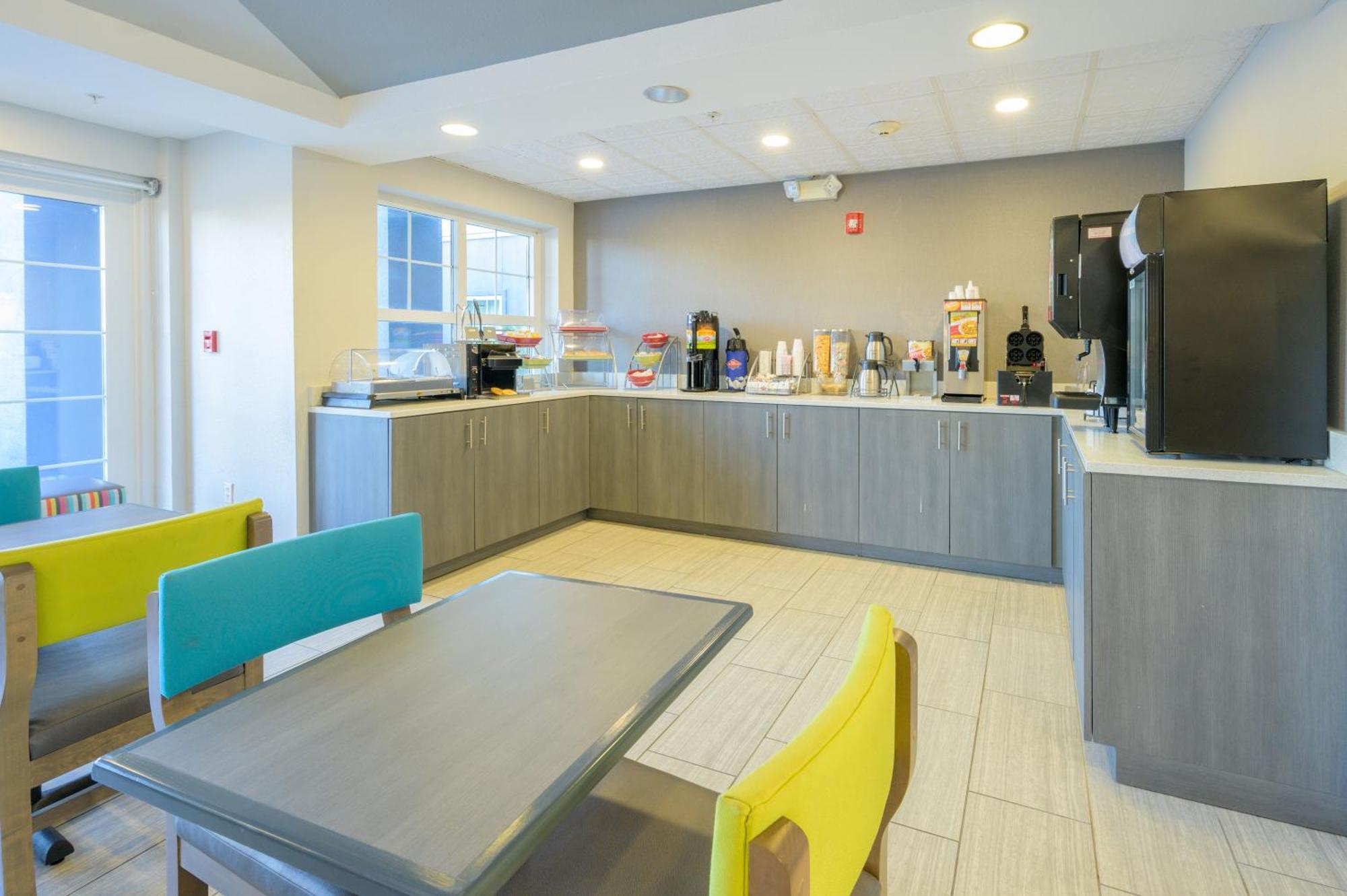Hawthorn Extended Stay By Wyndham Panama City Beach Upper Grand Lagoon Exterior foto